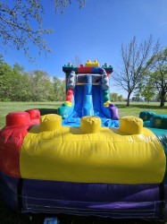 10169 1777261413 Mega Blocks Bounce House with Double lane slides