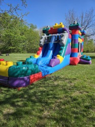 10170 1777261414 Mega Blocks Bounce House with Double lane slides